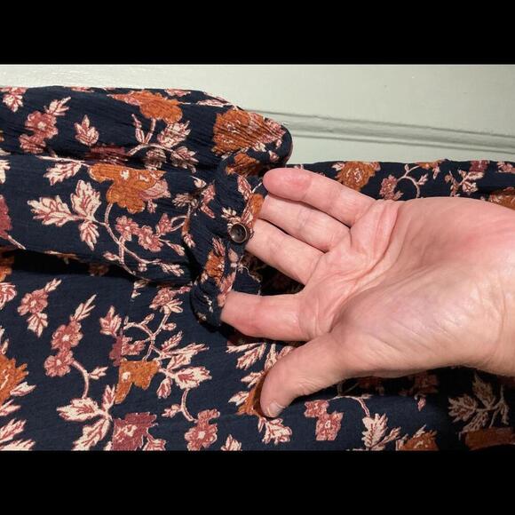 West of Melrose Boho Flowy Blouse  Tiered with buttons Large - Picture 8 of 11